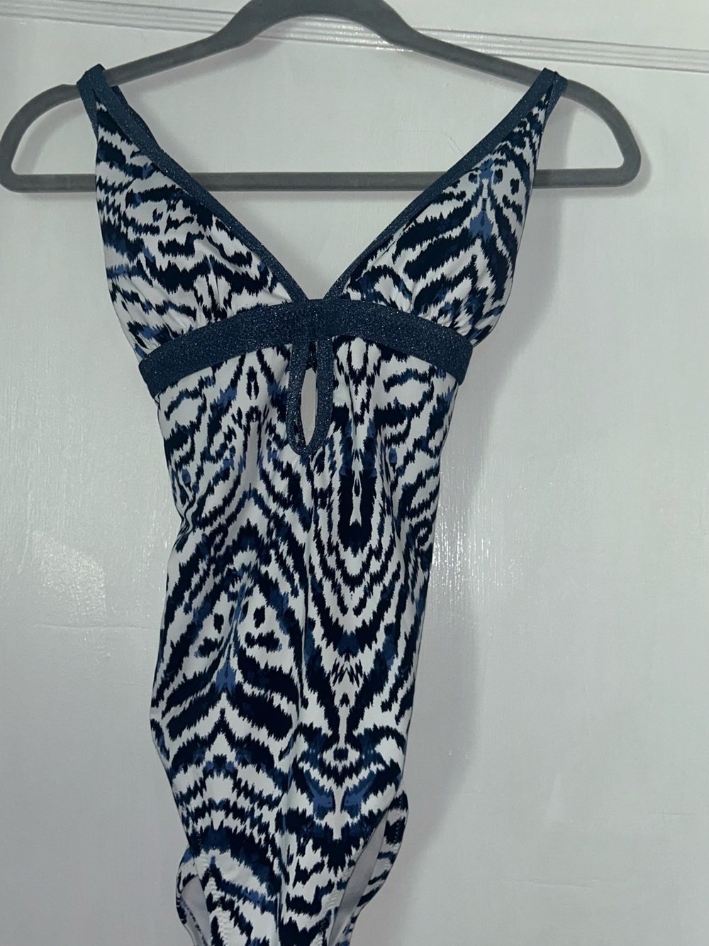 Womens blue & white  Printed One-Piece Swimsuit size med NWT by Jessica Simpson